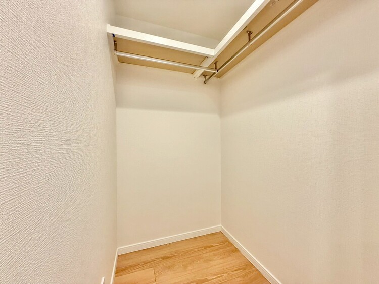 その他 収納スペースが付いていて、お部屋を広く使っていただけます。