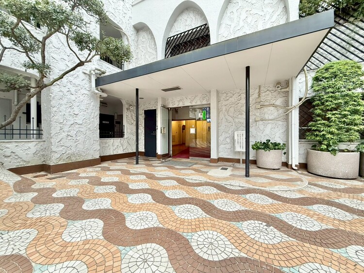 その他 上質感漂う玄関アプローチです。