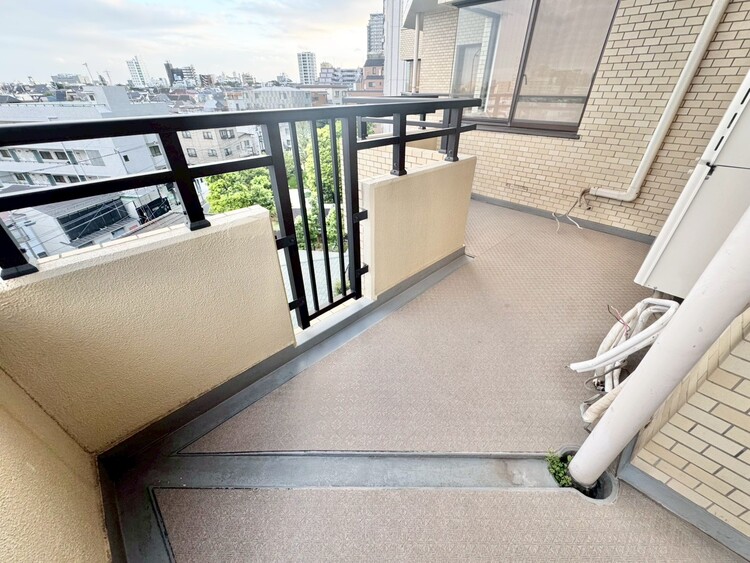 その他 朝の澄んだ空気や、夕方に吹く清々しい風を感じられるバルコニー。