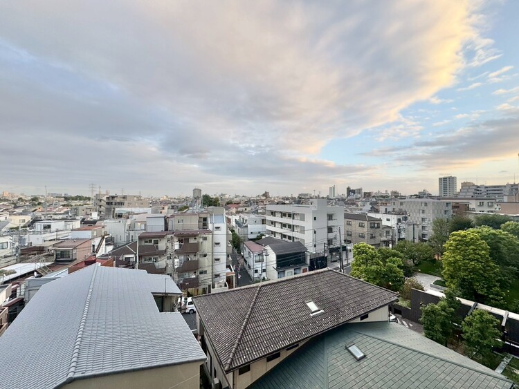 その他 眺望や窓からの景色が良いと、家で過ごす時間も快適です。
