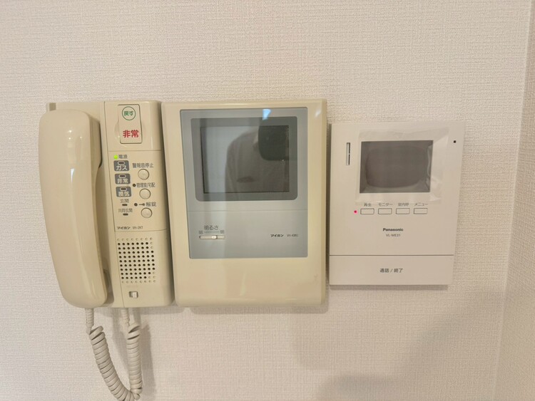 その他 誰が来てもわかる様にモニター付きインターホンを設置。