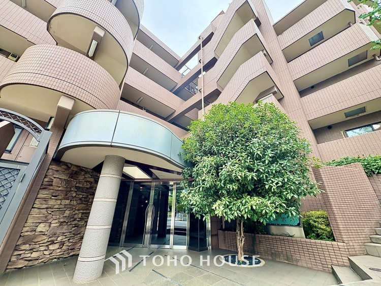 内装 【Cool wind】◆窓を開けると◆冷涼な風、そよぐリビング。だんらんの場所はここから始まり、ここで終わる。家族の笑顔が集う素敵な場所だから、こだわり抜いた思いが詰まっているのだと思う。