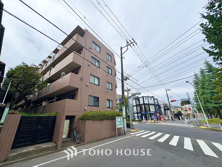 内装 【Green orchestra】◆緑の匂いに誘われて◆目を閉じれば深緑の香り。五感を研ぎ澄まし、日々の疲れを心から癒してくれる。深呼吸するほどに爽やかな薫りたち込める新緑にそと微笑む私達。