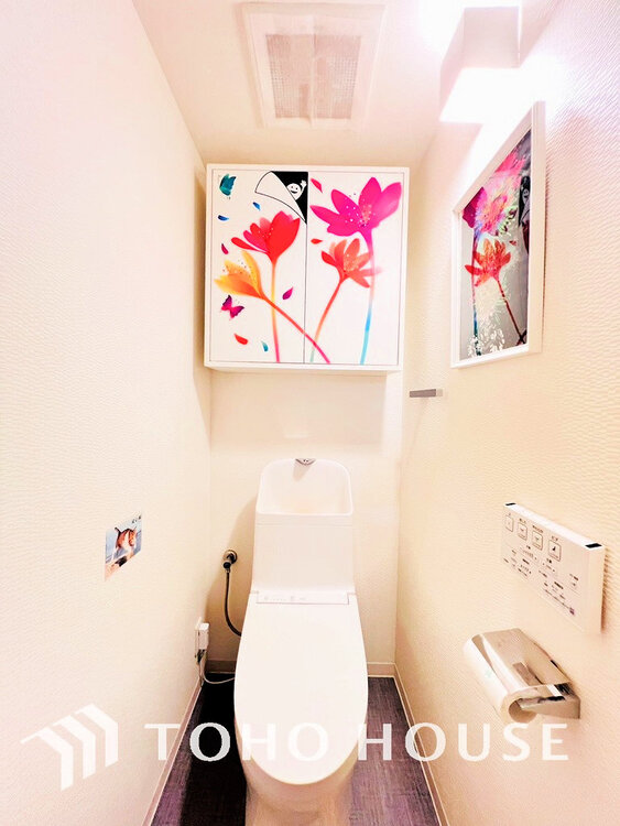 トイレ トイレには快適な温水洗浄便座付