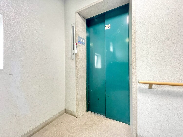 その他 エレベーター完備のため荷物が多くなっても安心。