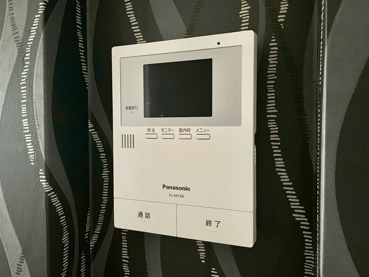 その他 誰が来てもわかる様にモニター付きインターホンを設置。
