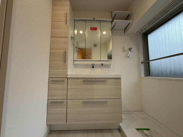 洗面 清潔感を感じられる洗面化粧台。