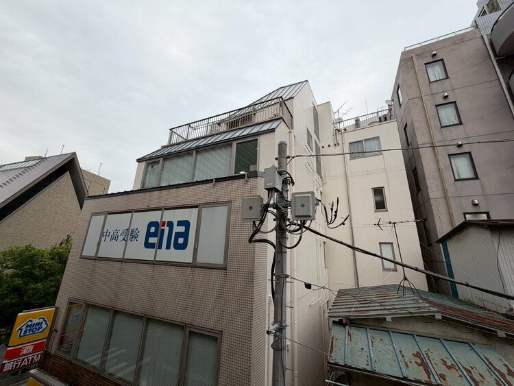 バルコニー 眺望や窓からの景色が良いと、家で過ごす時間も快適です。