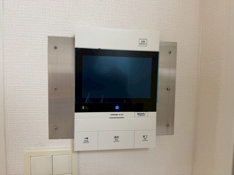 その他 誰が来てもわかる様にモニター付きインターホンを設置。