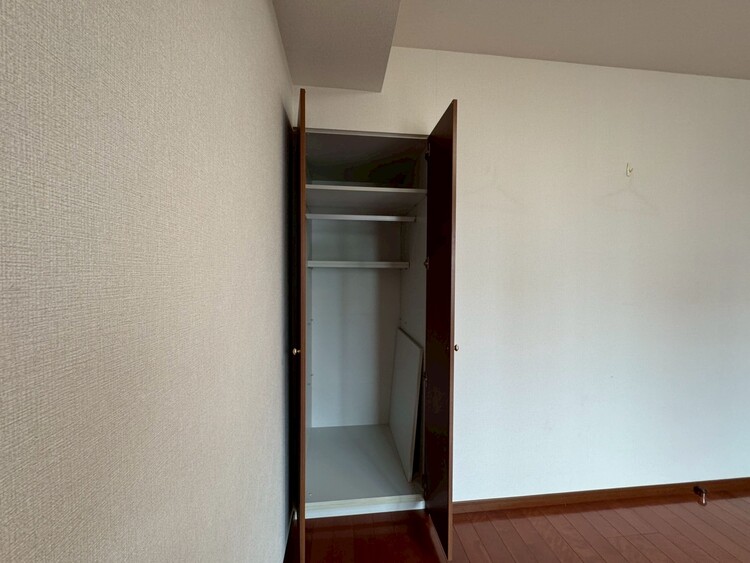 その他 収納スペースが付いていて、お部屋を広く使っていただけます。