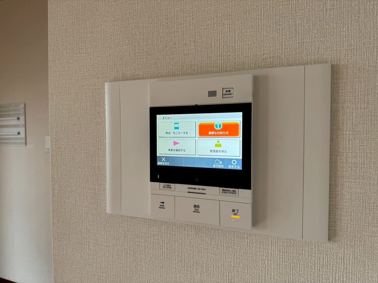 その他 誰が来てもわかる様にモニター付きインターホンを設置。