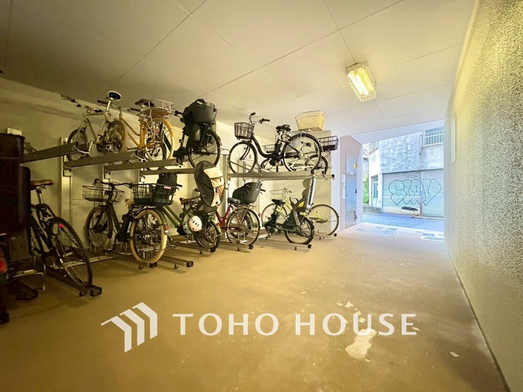 その他 【BICYCLE PAEKING LOT】◆駐輪場◆快適な生活には欠かせない自転車。開放的な駐輪場がございます。