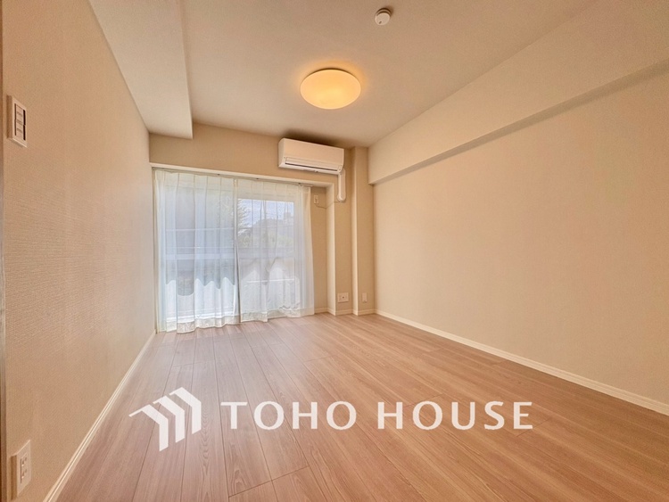 内装 【LIVING】◆扉を◆開くとこの景色。家族の”おかえり”の声が聞こえてきそう。