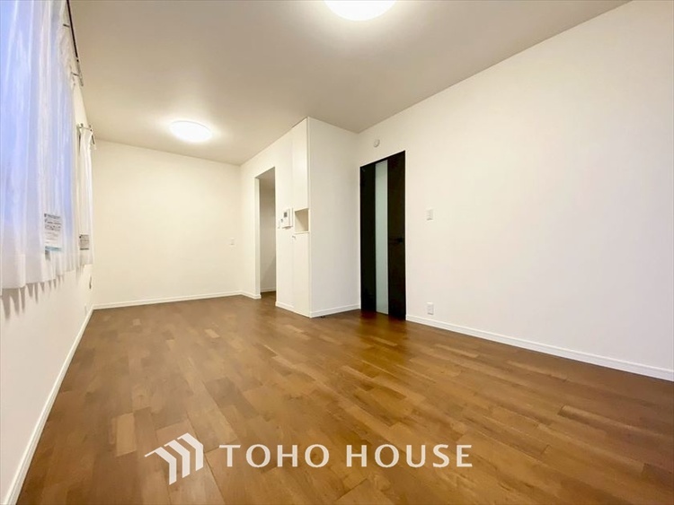 内装 【LIVING】◆住む喜び、楽しさ、感動◆を君と共有したい。いつまでもずっと家族を見渡せるこの広い空間で。