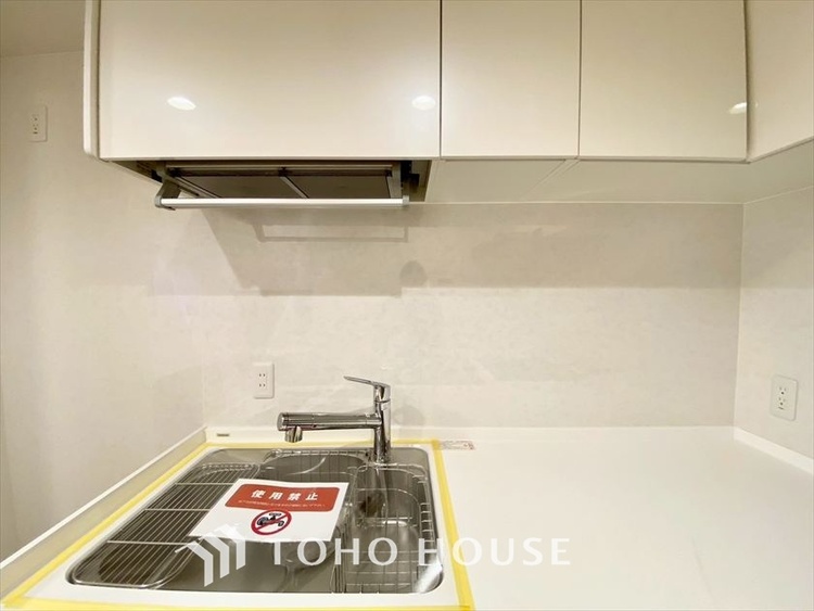 その他 【KITCHEN】◆開放的◆後片付けが楽なシステムキッチン。収納スペースの充実！