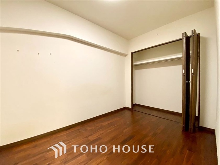 内装 【PRIVATE ROOM】◆属毛離裏◆子は父を手本とし、母に愛育されて成長する。家族の深い繋がり。いつまでも大切にしたい。