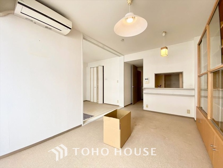 内装 【LIVING】◆扉を◆開くとこの景色。家族の”おかえり”の声が聞こえてきそう。