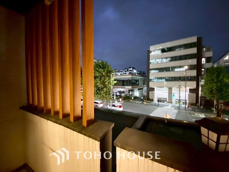 バルコニー 【BALCONY】◆Open new door◆扉の向こうには青空が広がっている。