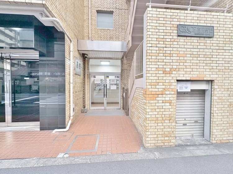 エントランス 外と内をつなぐエントランスは、まさに顔となる場所。