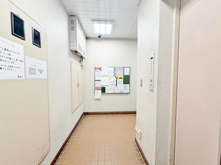 エントランス エントランス内部は、管理が行き届き清潔な共有スペースとなっています。