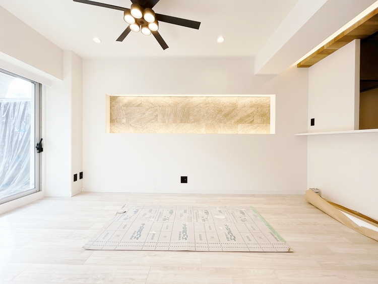 居間 居心地の良い空気感は、暮らしのステージを彩り、心からのやすらぎと満足感を与えてくれます。