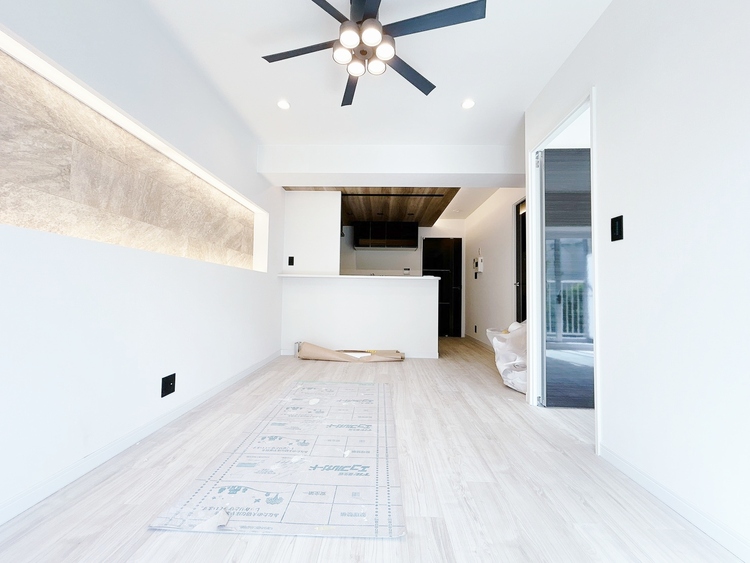 居間 飾り過ぎないシンプルな内装と偏り過ぎないデザインで統一しました。