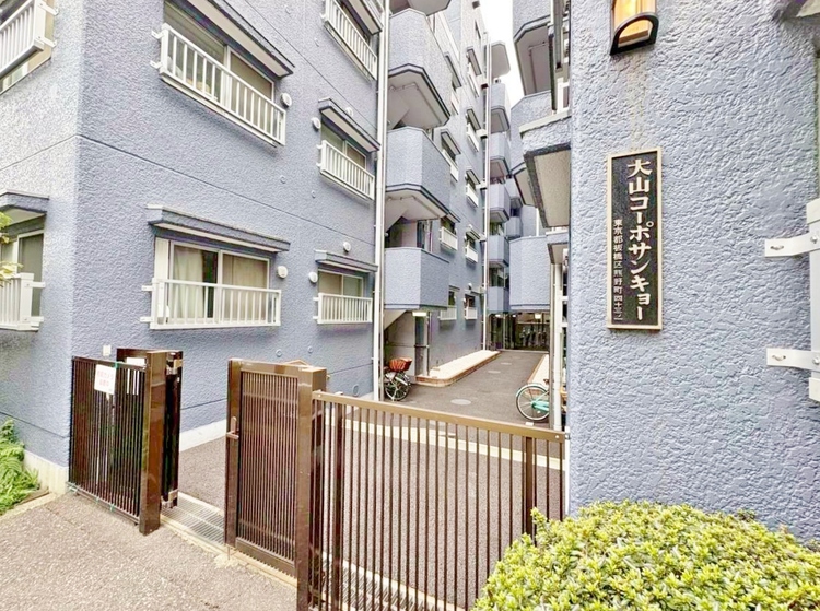 エントランス 外と内をつなぐエントランスは、まさに顔となる場所。