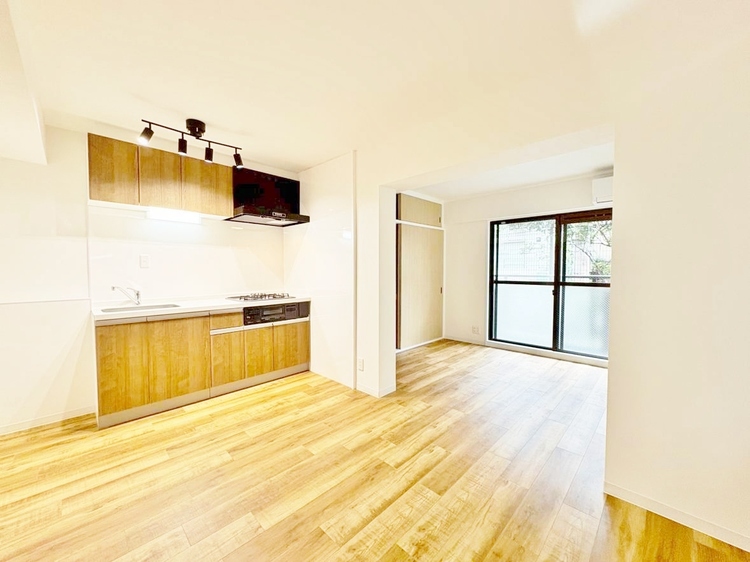 キッチン 洗練されたスタイリッシュなデザイン性と使いやすさを備えた仕様。