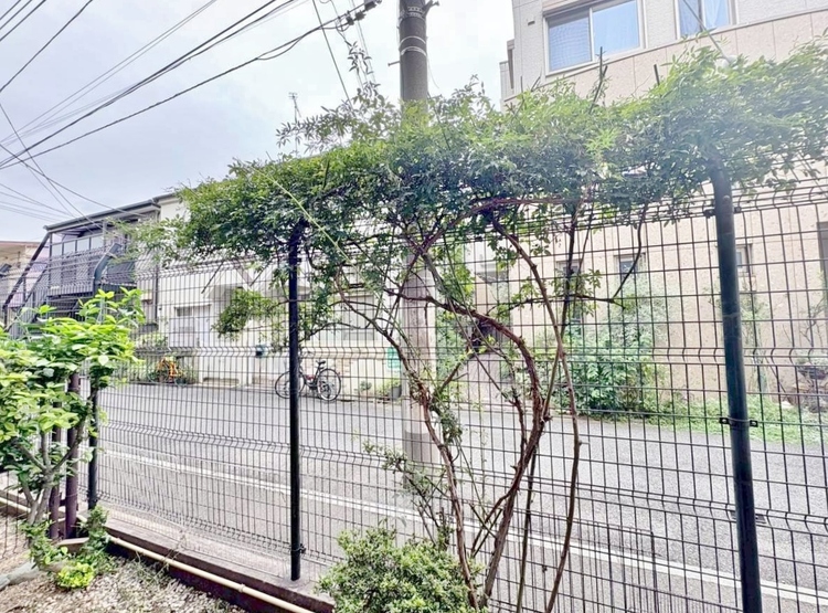 バルコニー 頬をなでる、優しい風を感じることが出来ます。