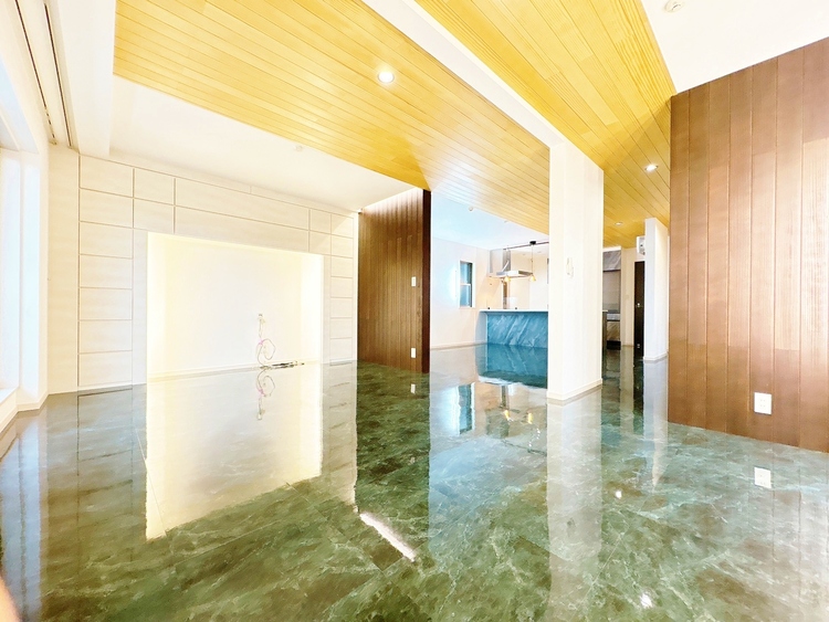 居間 豊かな居住性と、安心感を満たすクオリティが見事に調和した住空間。