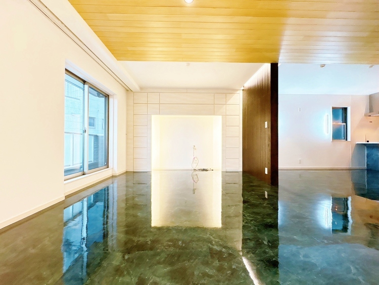 居間 飾り過ぎないシンプルな内装と偏り過ぎないデザインで統一しました。