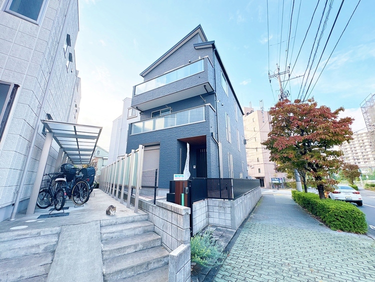 外観 資料には掲載していない情報が、現地にはたくさんあります。是非一度、現地をご確認ください。