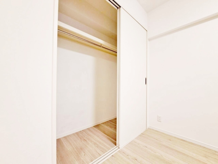 収納 居室にはクローゼットがあり、荷物もスッキリ収納して快適にお過ごしいただけます。