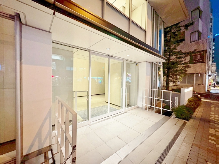 エントランス 外と内をつなぐエントランスは、まさに顔となる場所。