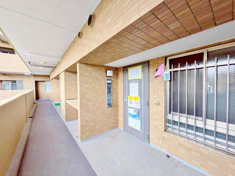 玄関 玄関を開ければ、そこは安らぎのご自宅。