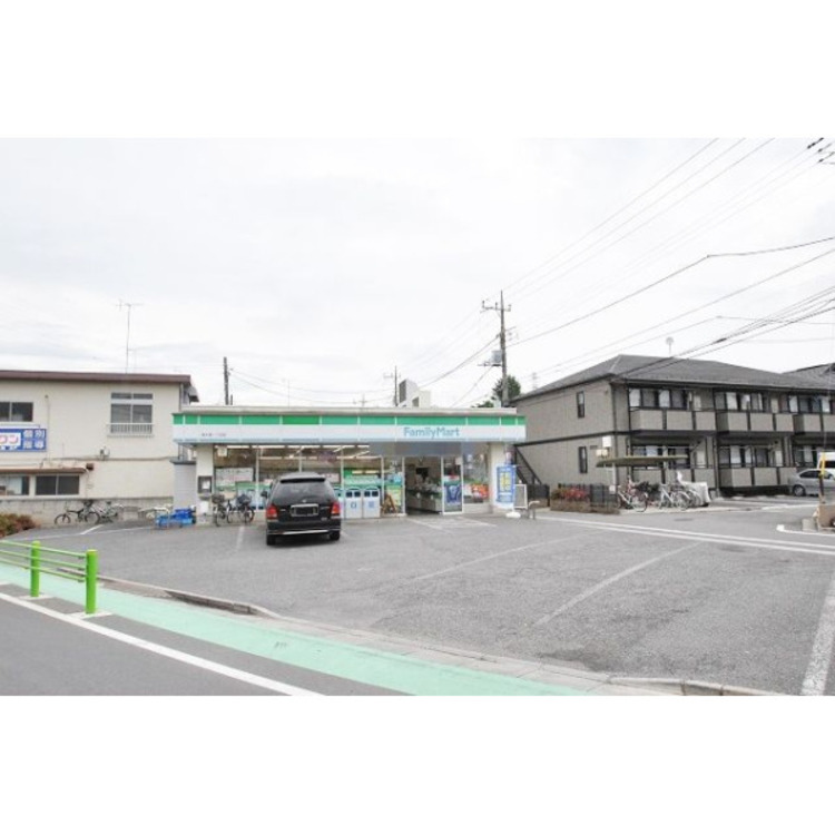 周辺 ファミリーマート南大泉３丁目店(約600m)