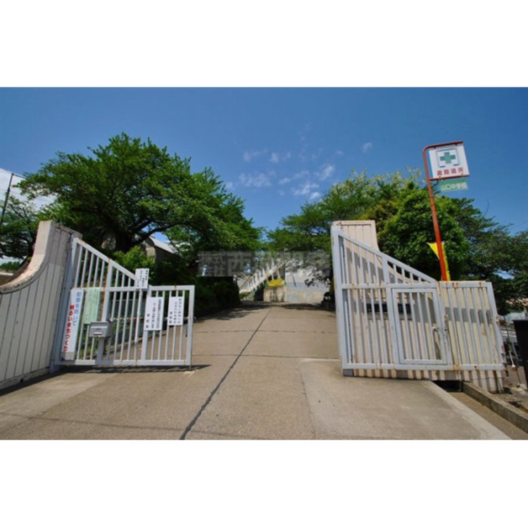 周辺 山口中学校(約1300m)