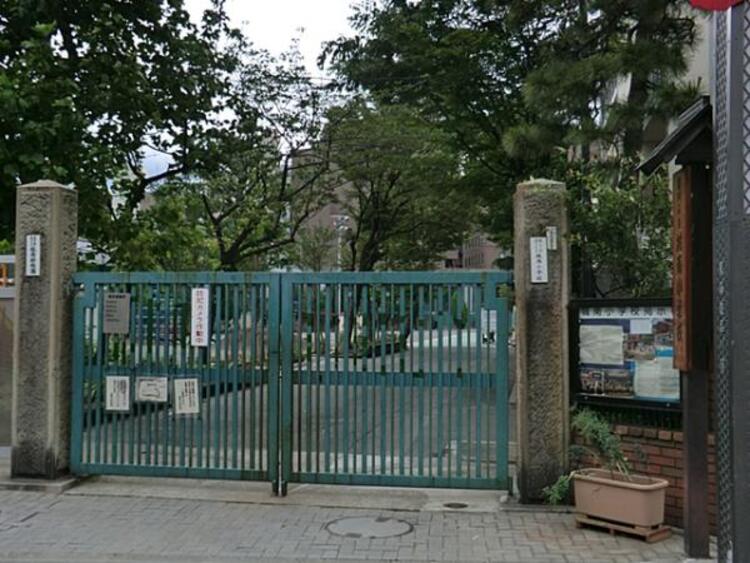 周辺 品川区立城南小学校　810ｍ