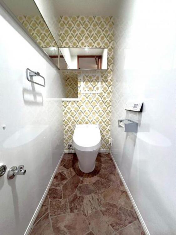 トイレ タンクレストイレで空間すっきり。上質な素材で統一されたデザインです。