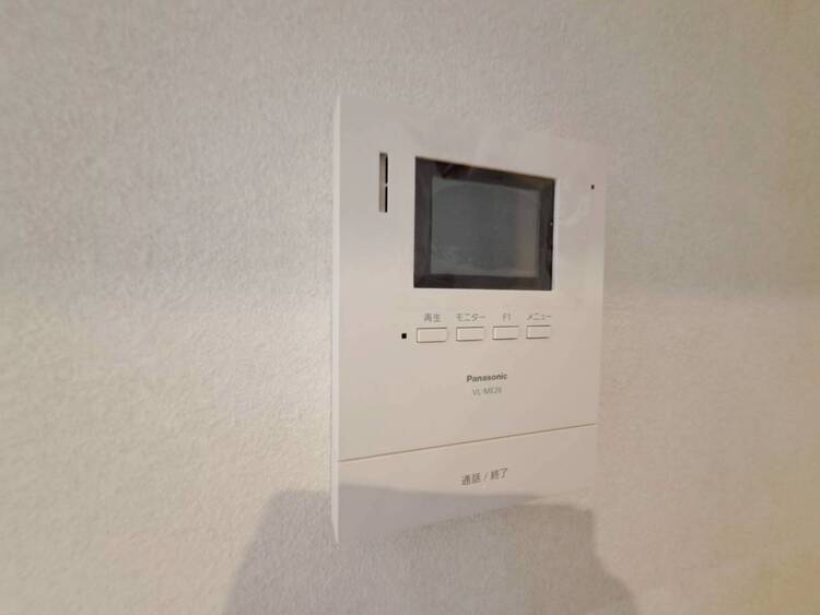 その他 誰が来てもわかる様にモニター付きインターホンを設置。