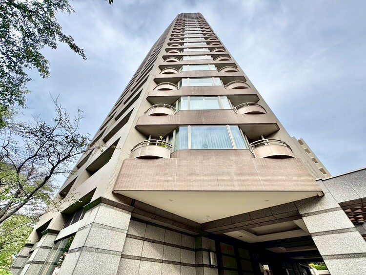 その他 飽きのこないシンプルモダンな外観です。