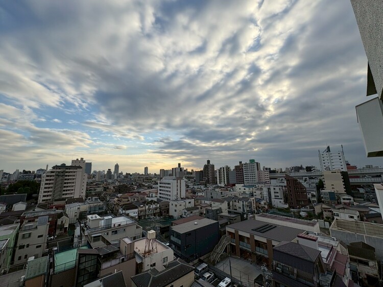 その他 眺望や窓からの景色が良いと、家で過ごす時間も快適です。