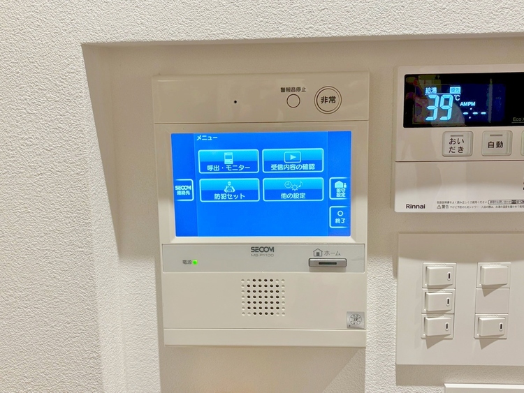その他 誰が来てもわかる様にモニター付きインターホンを設置。