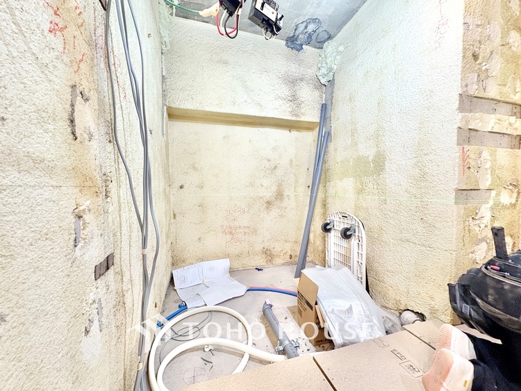 外観 ◆隠された美しさ◆流麗な音楽が流れているような繊細でいながら整然かつ堅牢なこの空間。この空間は確かに美しい。しかし、そこには美しさ以上のものが隠されている。