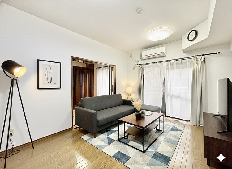 内装 ※CG加工にて家具を消し家具や小物はCG加工によるイメージ画像です