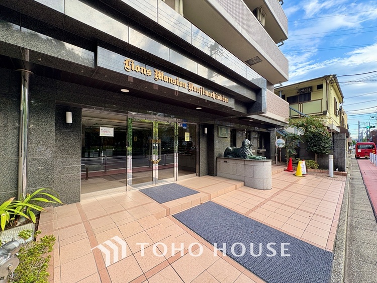 内装 ◆時を忘れる場所◆ここにはみんなが集い、食事と楽しい会話が始まる。話に夢中になりすぎて、ついつい時を忘れ夜半過ぎになってしまう。そんな束の間の幸せを感じさせてくれる場所でありたい。