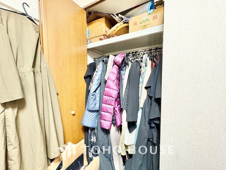 収納 【a closet full of dreams】しまいきれない思い出はクローゼットに。いつでも取り出せる広さが生活を彩る。