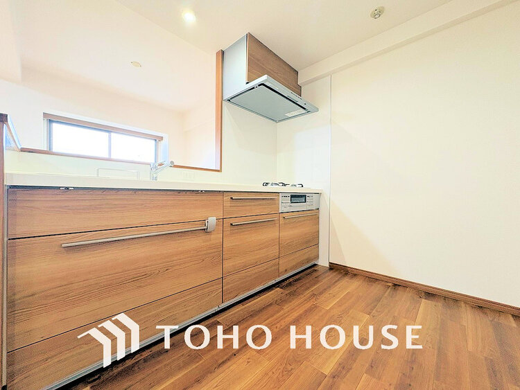 キッチン シンプルな部屋の雰囲気に溶け合うナチュラルキッチン