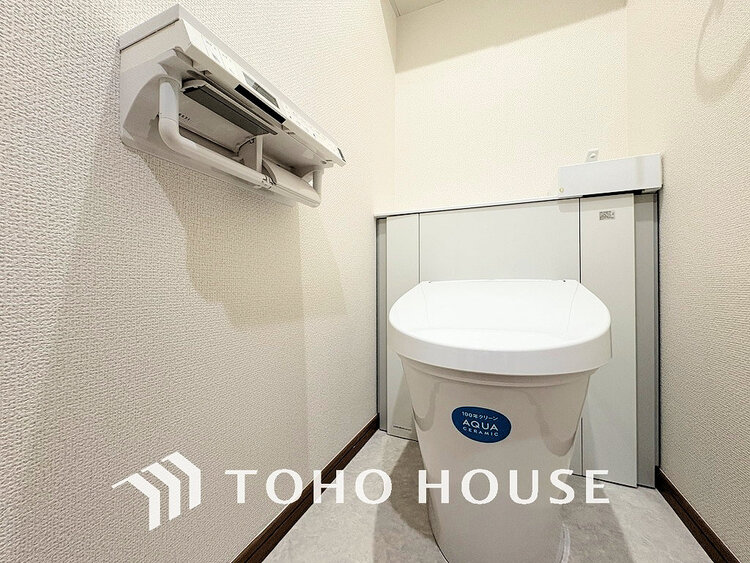 トイレ トイレには快適な温水洗浄便座付