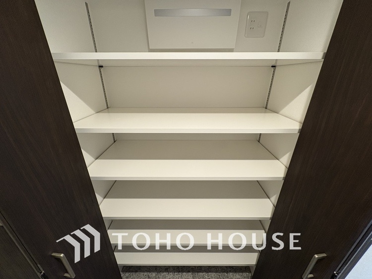 収納 玄関　収納